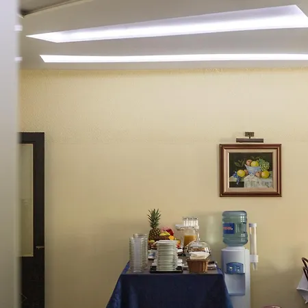 Szálloda Universal 2*