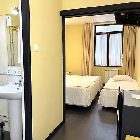 Szálloda Universal Porto