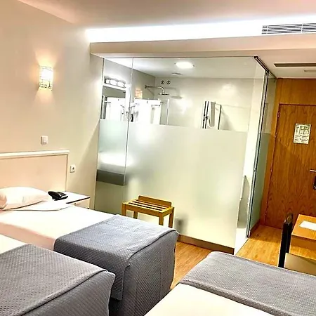 Hotel Universal 2*