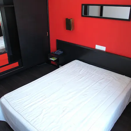 Universal Hotel 2*