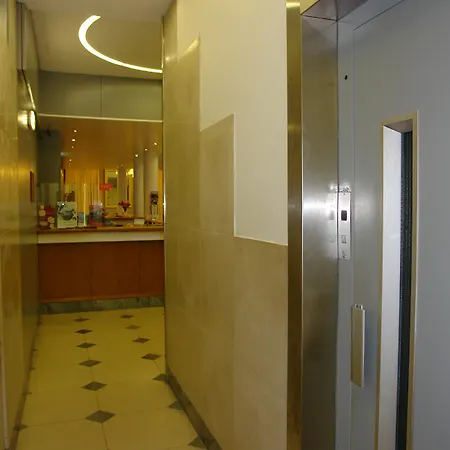 环球大酒店 酒店 2*