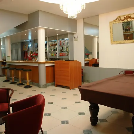 环球大酒店 2* 波尔图