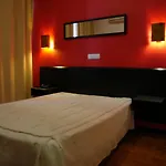 Universal Hotell 2*
